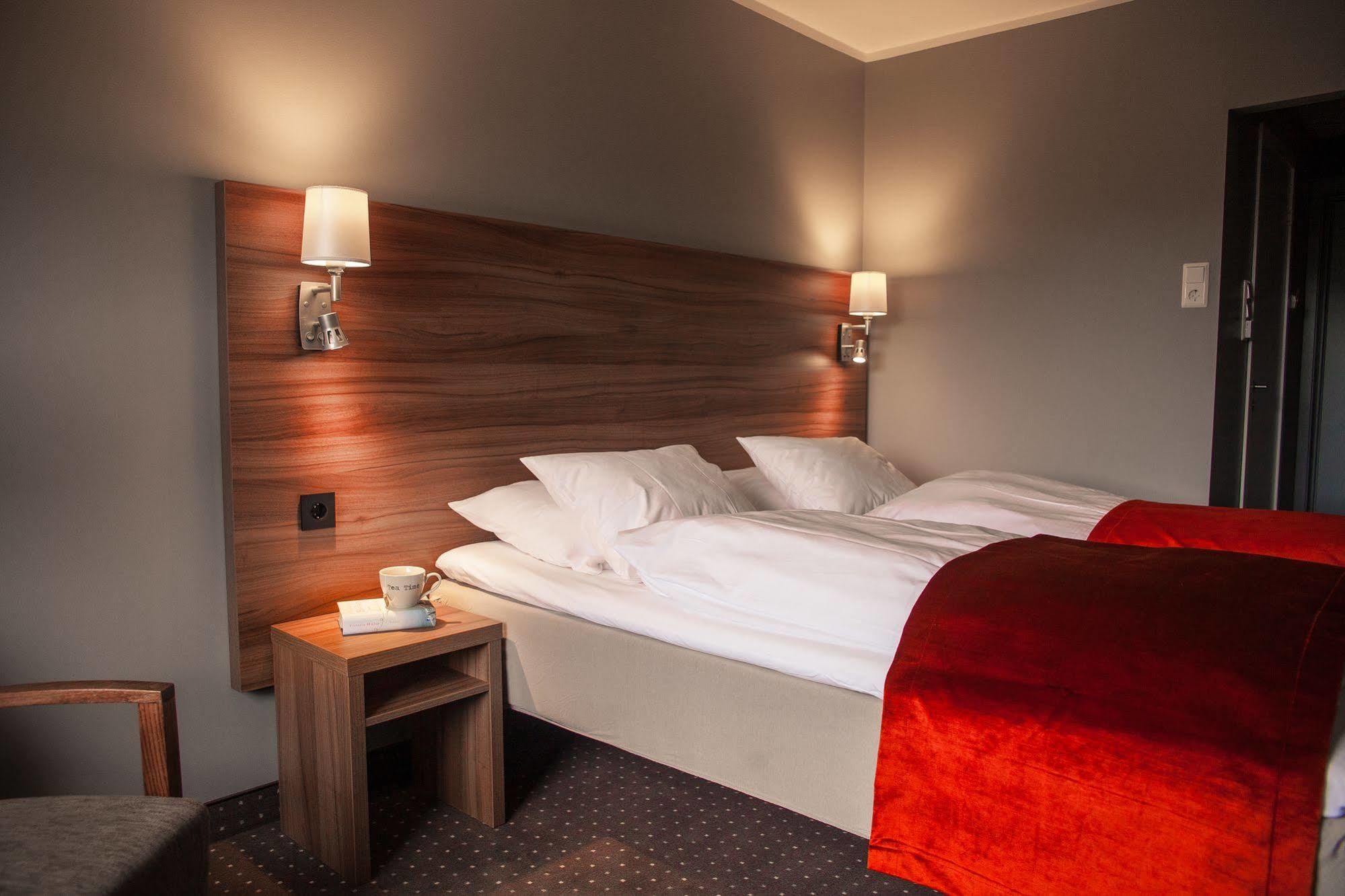 Thon Partner Hotel Утта Екстер'єр фото