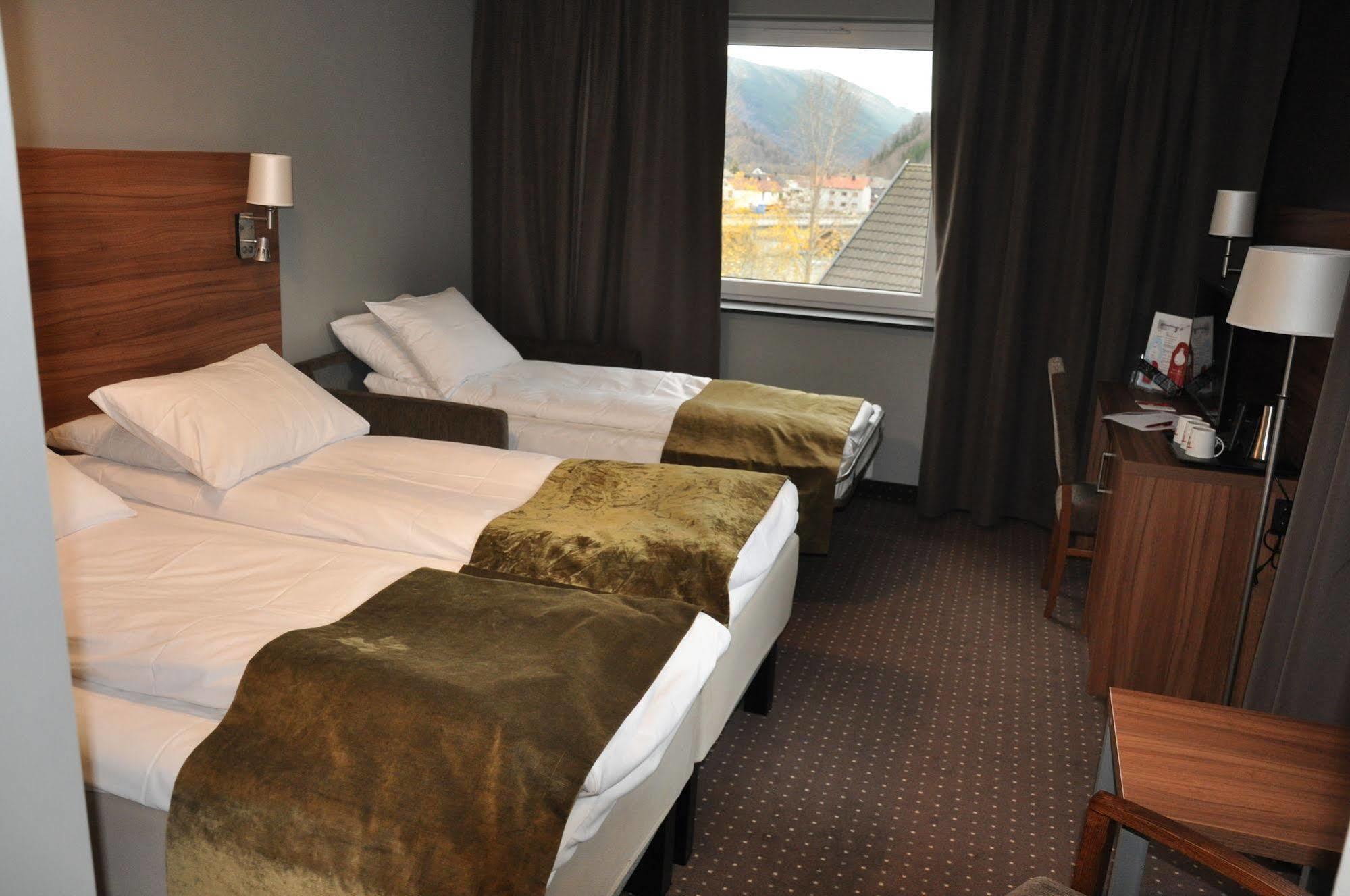 Thon Partner Hotel Утта Екстер'єр фото