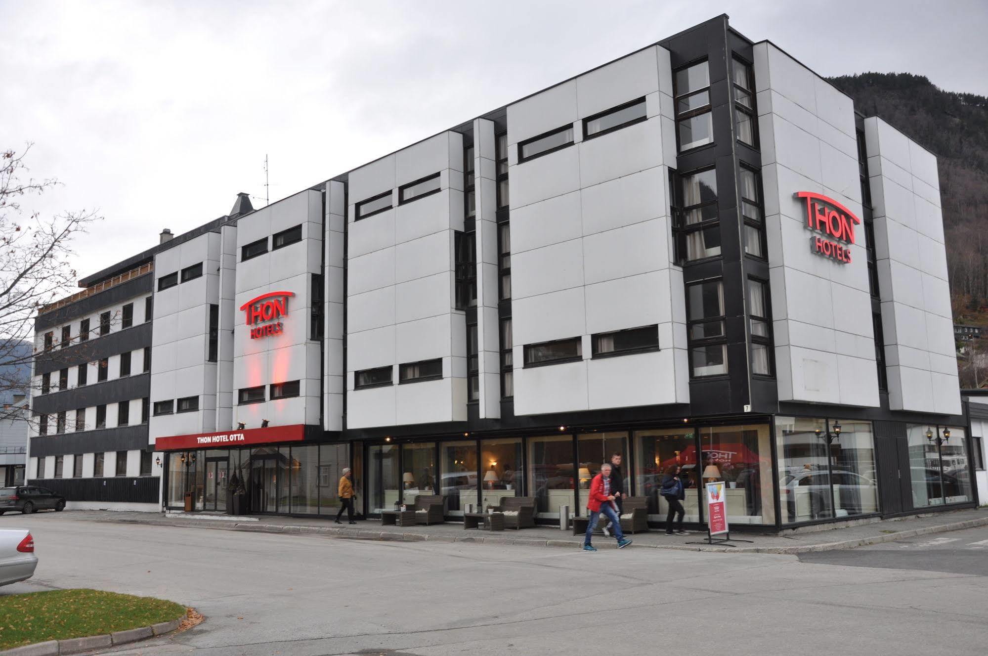 Thon Partner Hotel Утта Екстер'єр фото